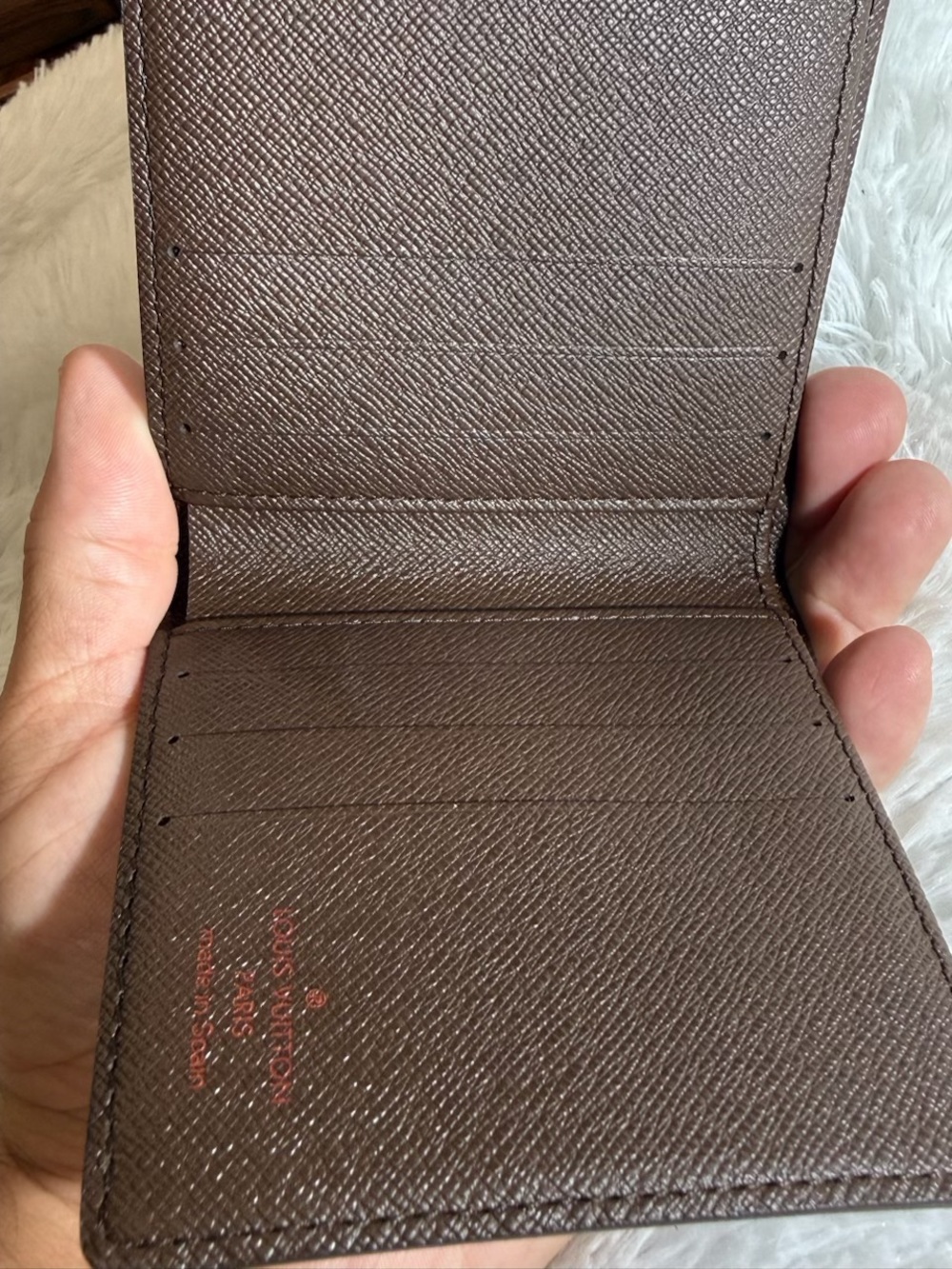 Louis Vuitton Men’s Damier Ebene leather bifold wallet. (Mint condition ) - Picture 8 of 13